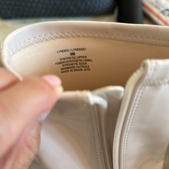 Steve Madden Lynden bone patent boots - Picture 4 of 5